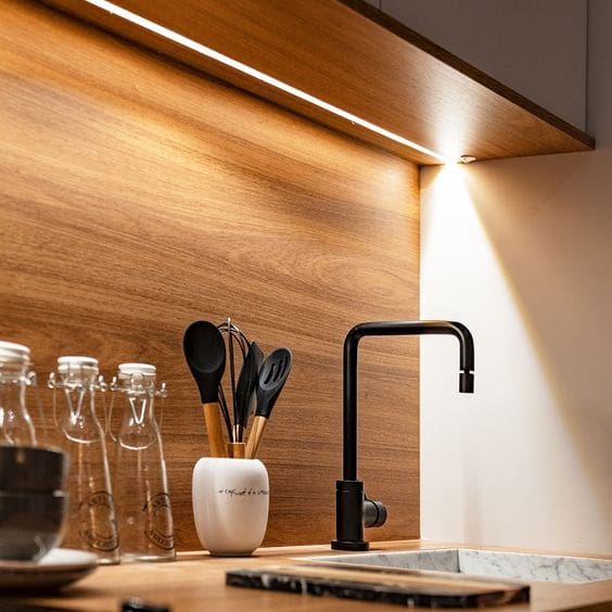 осветлување-помошно